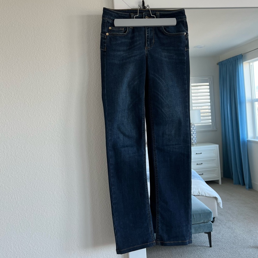 LIU JO Stonewashed skinny jeans. Size 26.
